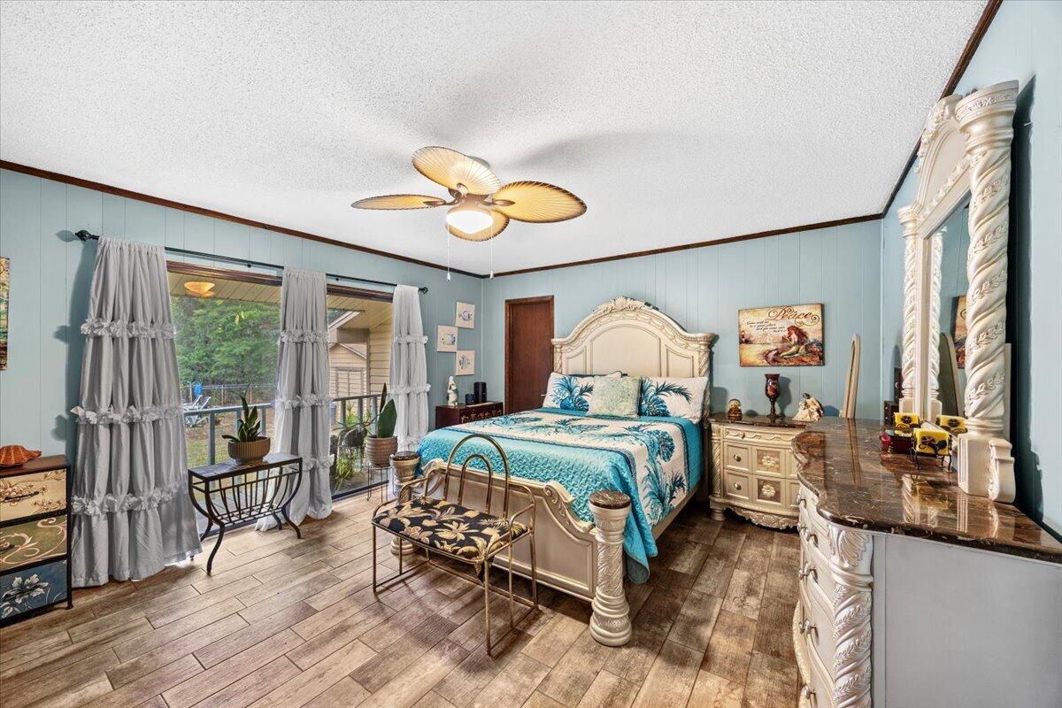 ROBLEDAL ESTATES - Residential