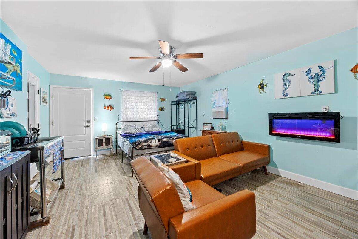 ROBLEDAL ESTATES - Residential