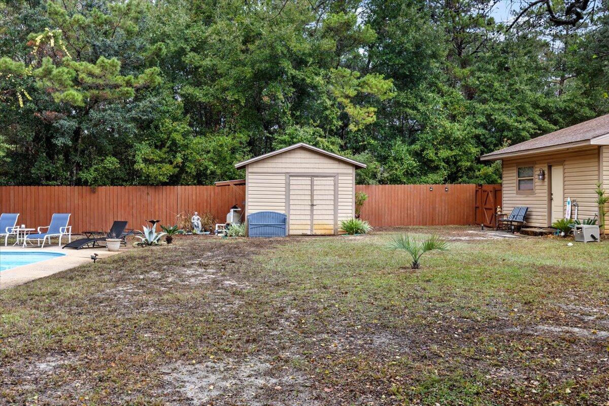 ROBLEDAL ESTATES - Residential