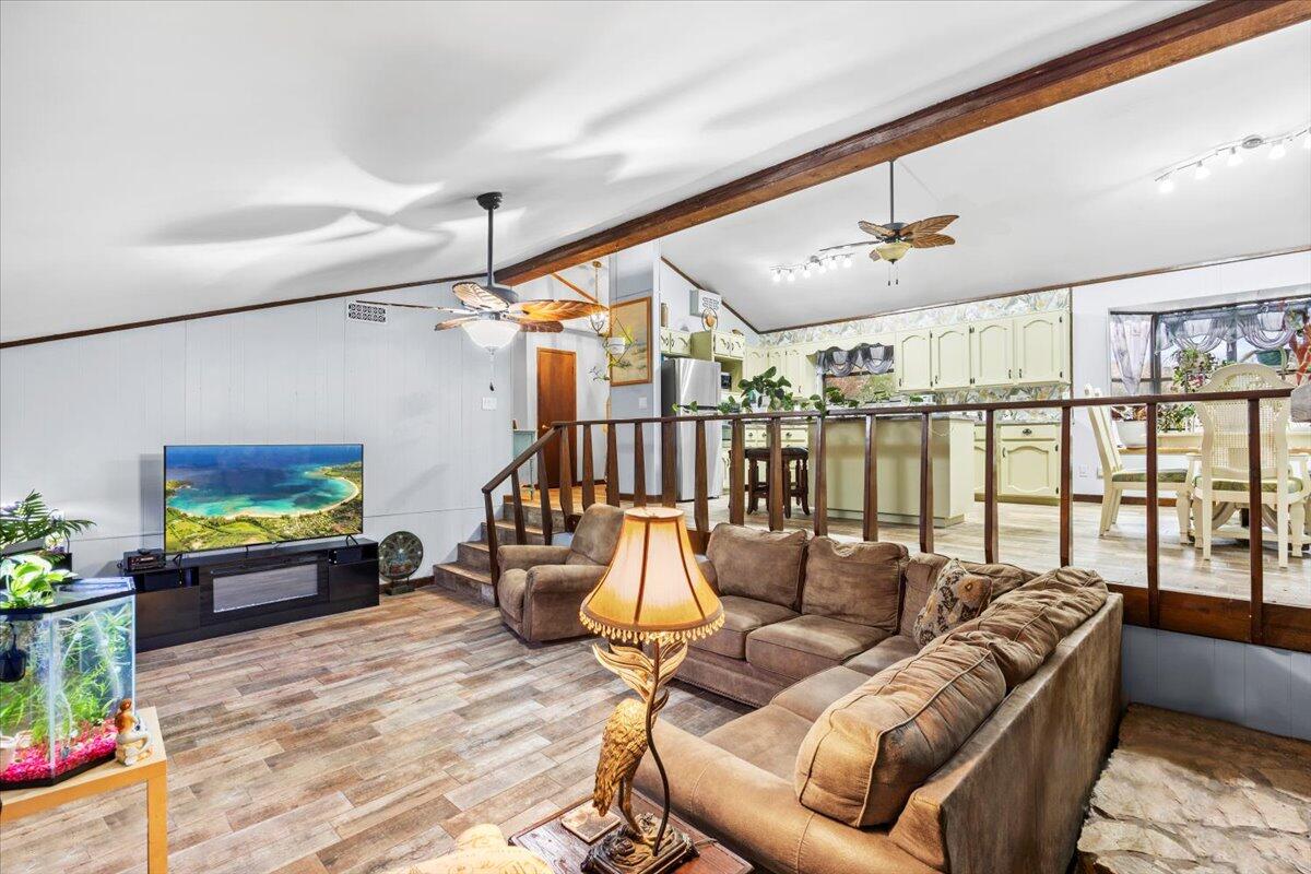 ROBLEDAL ESTATES - Residential