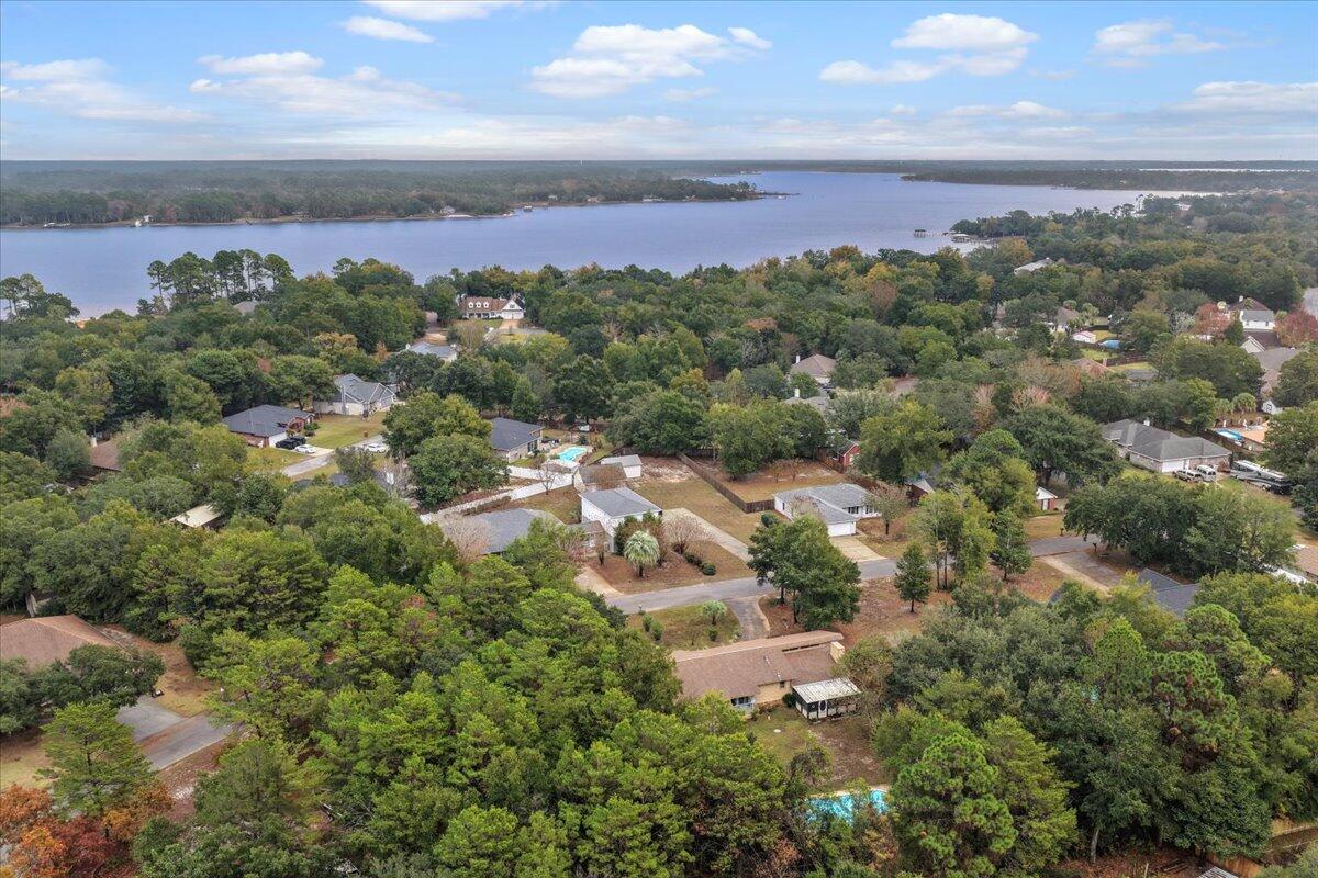 ROBLEDAL ESTATES - Residential