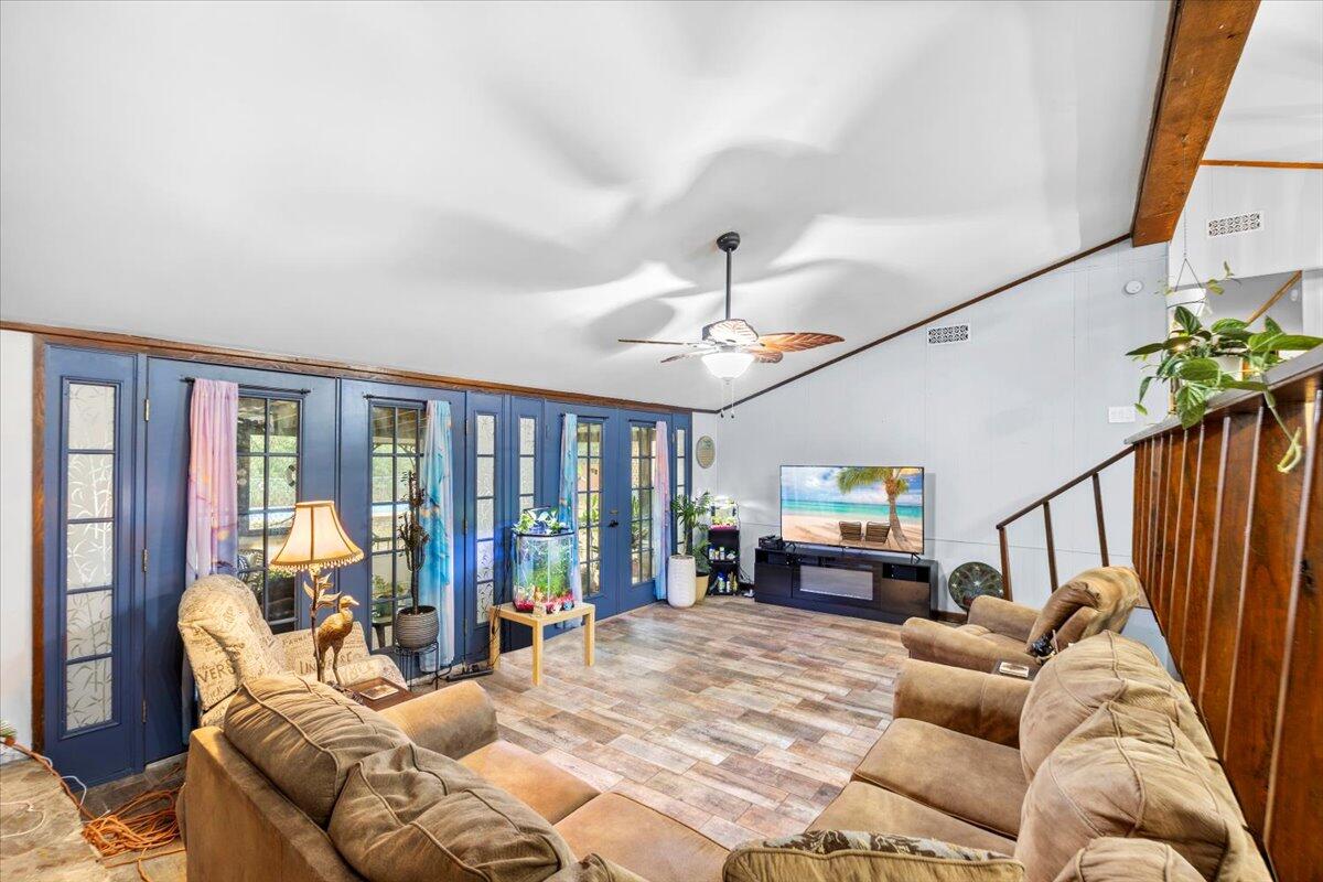 ROBLEDAL ESTATES - Residential