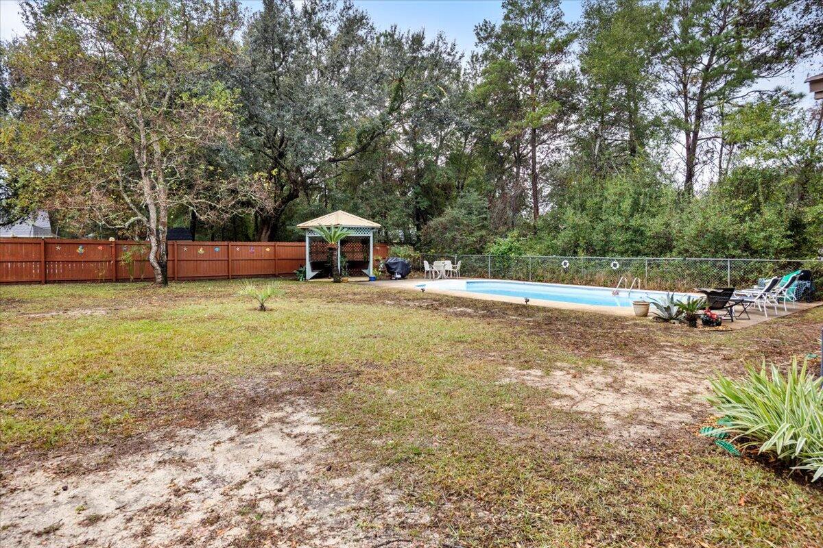 ROBLEDAL ESTATES - Residential