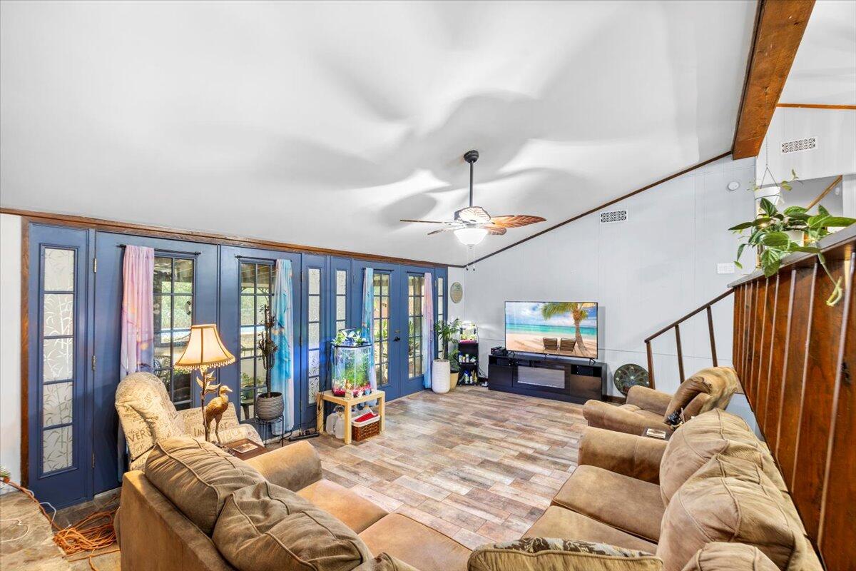 ROBLEDAL ESTATES - Residential