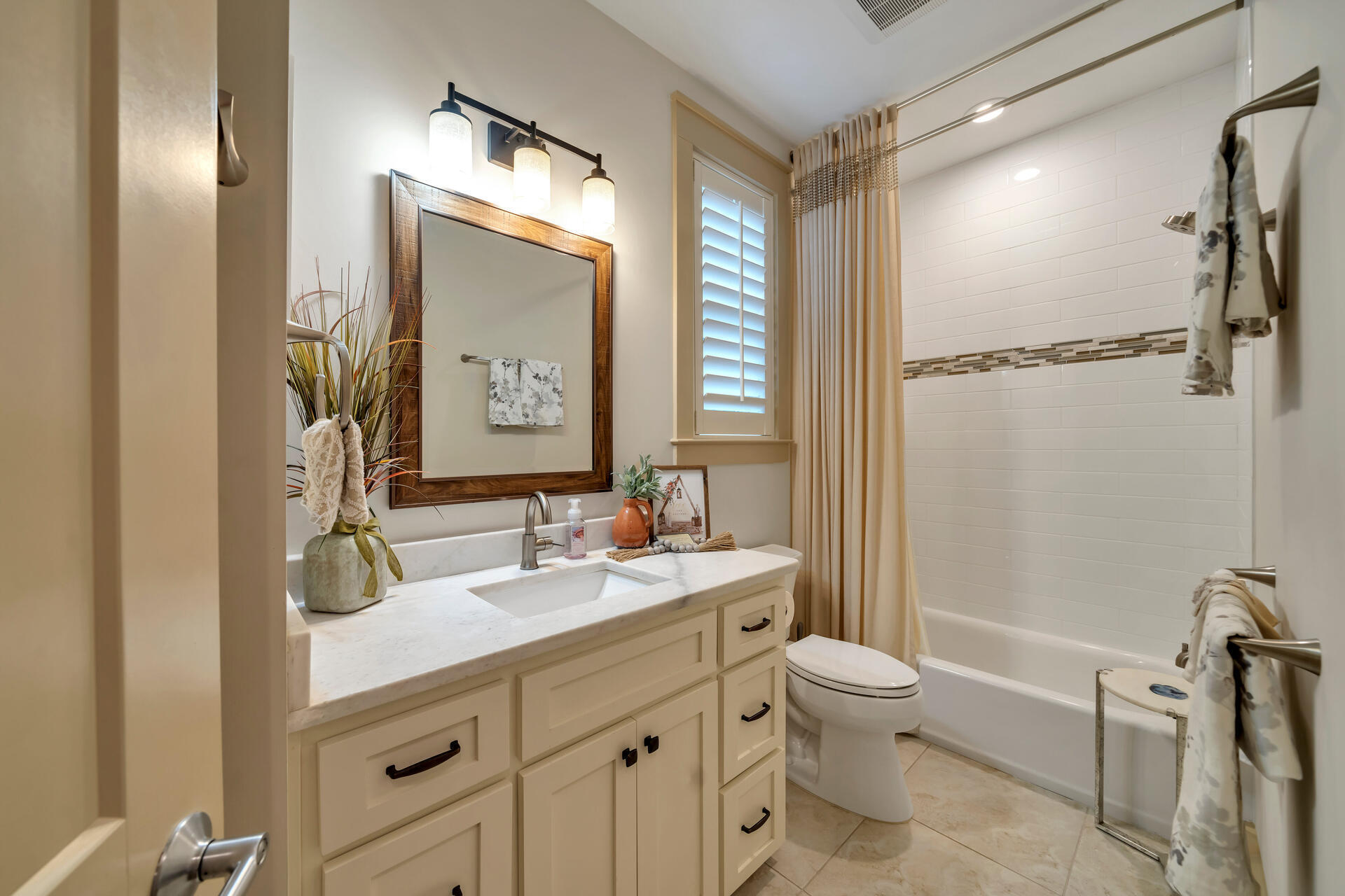 SHADOW PINES - Residential