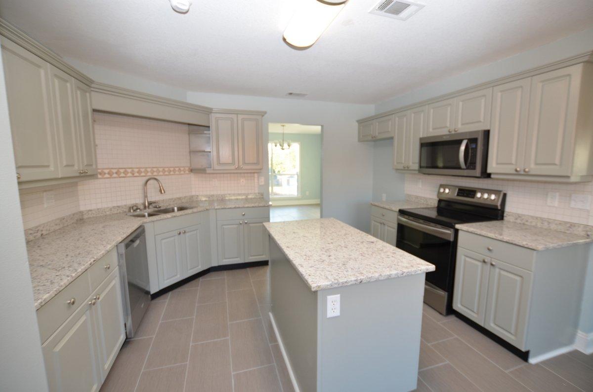 COUNTRYVIEW ESTATES 9TH ADDN - Residential