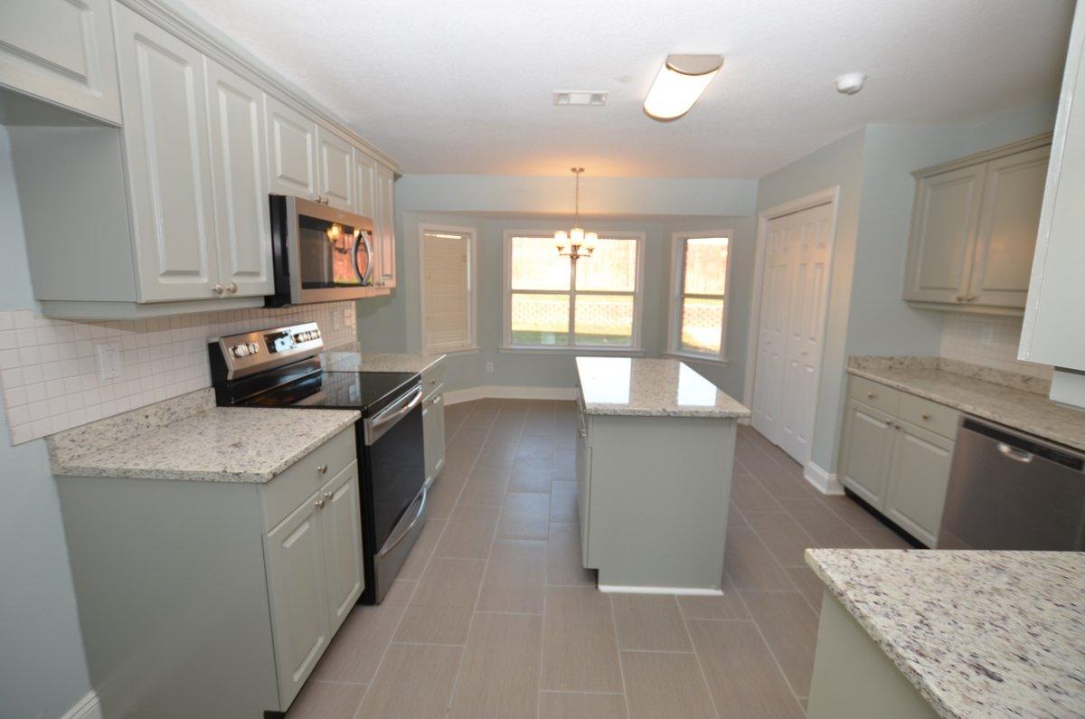 COUNTRYVIEW ESTATES 9TH ADDN - Residential