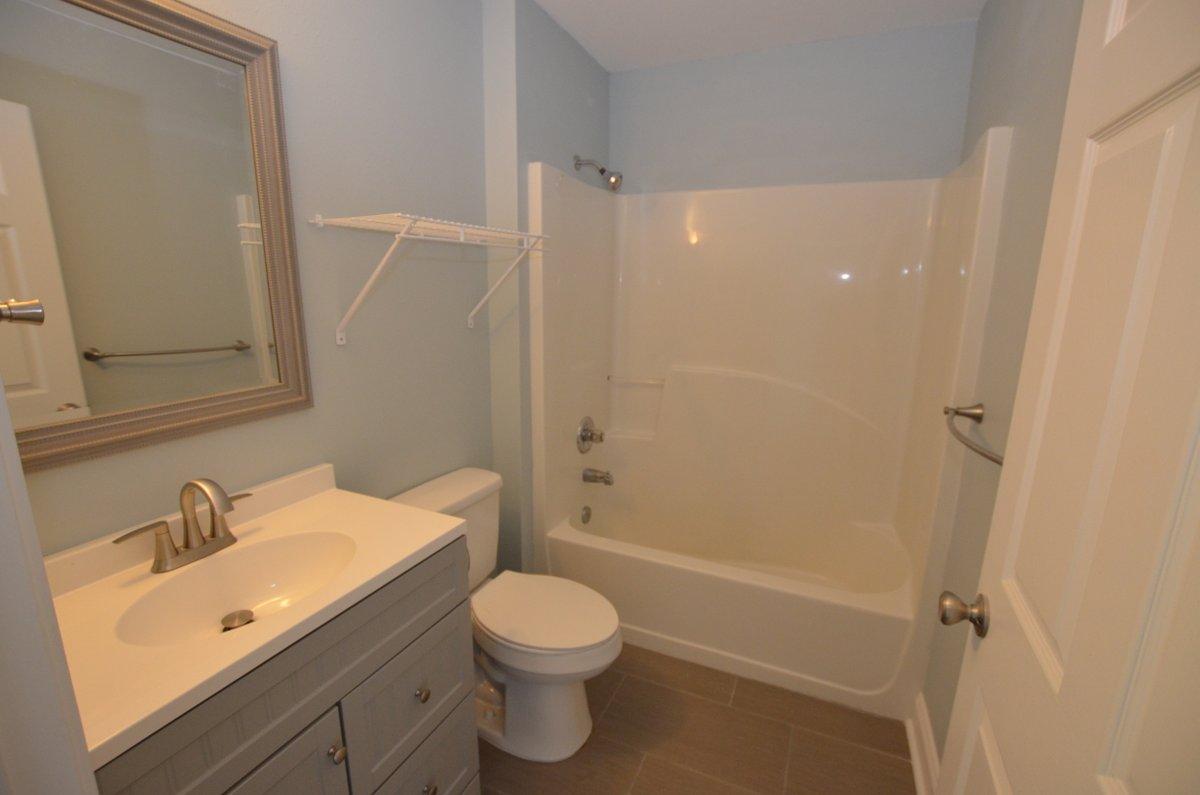 COUNTRYVIEW ESTATES 9TH ADDN - Residential