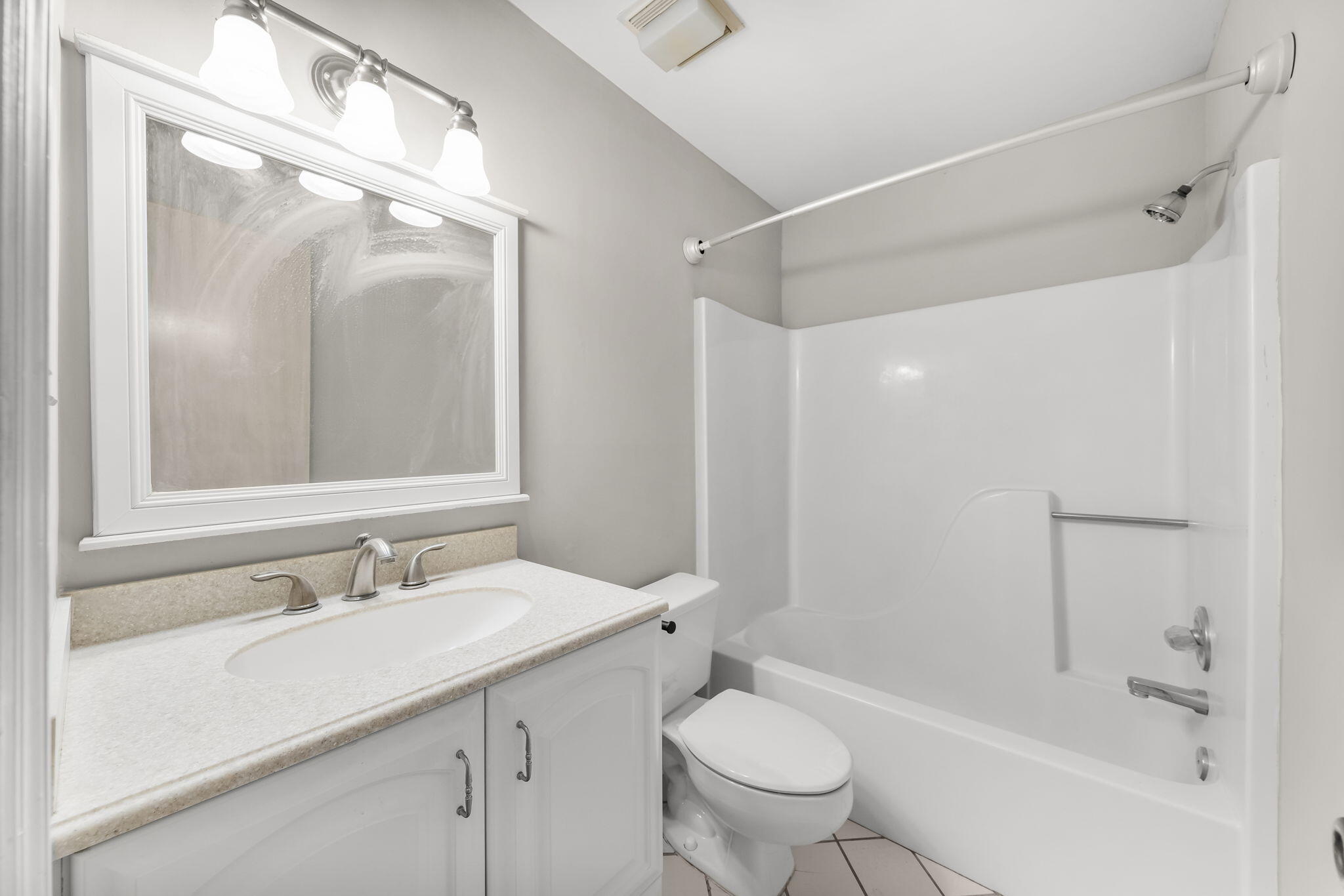 BEACHWOOD VILLAS CONDO - Residential Lease