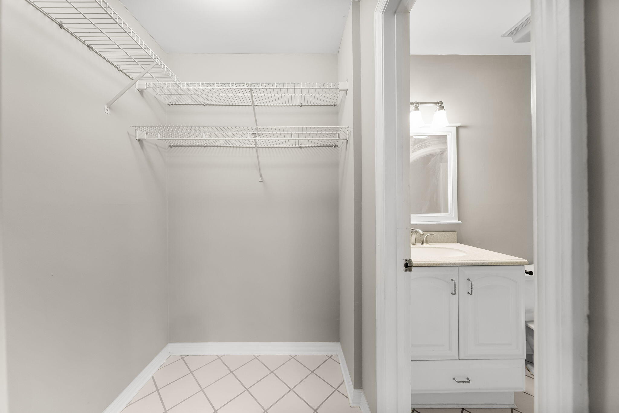 BEACHWOOD VILLAS CONDO - Residential Lease