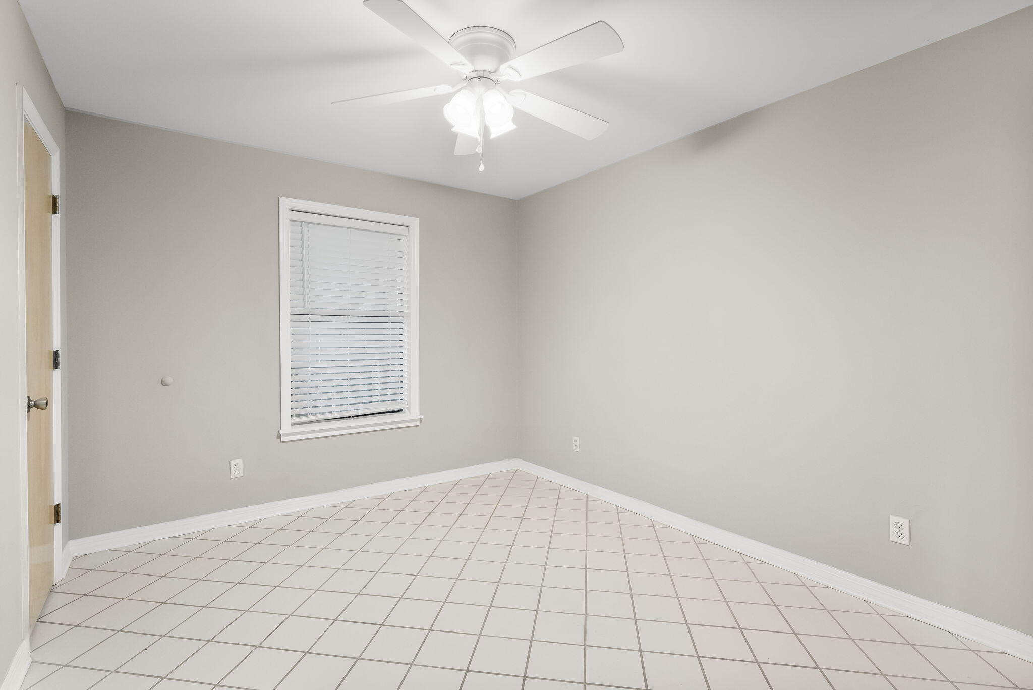 BEACHWOOD VILLAS CONDO - Residential Lease