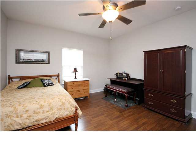 VALPARAISO PINECREST 6 - Residential