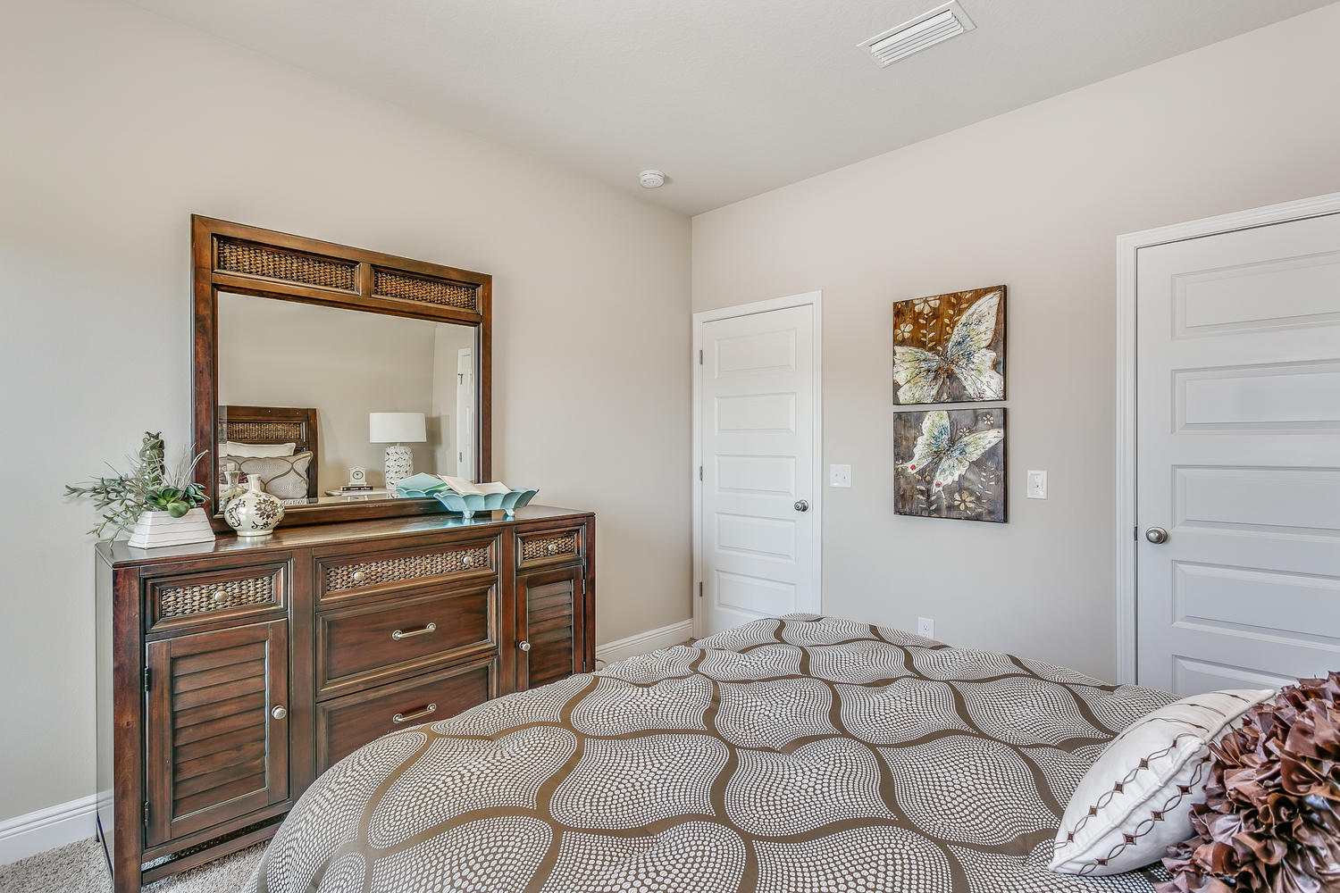 STONEGATE - Residential