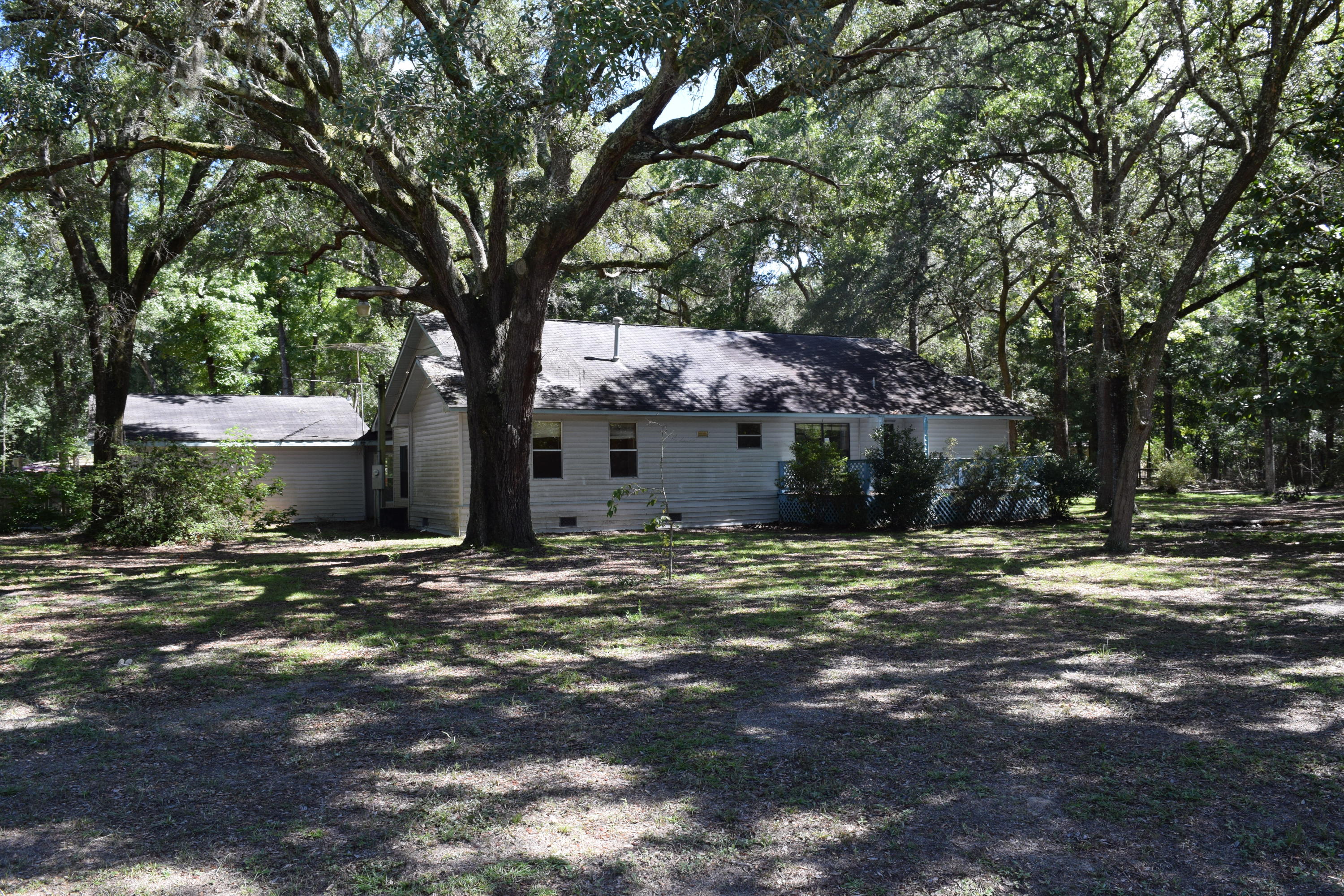 NO RECORDED SUBDIVISION - Residential