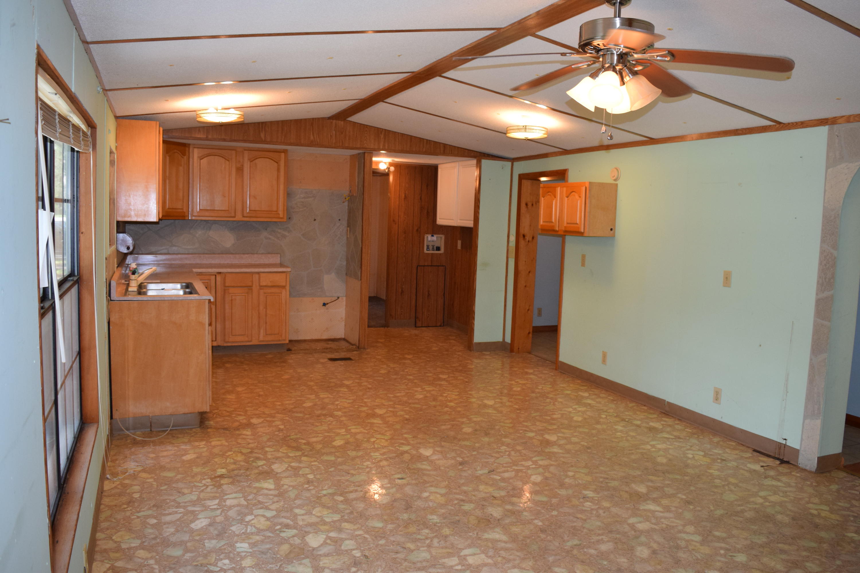 NO RECORDED SUBDIVISION - Residential