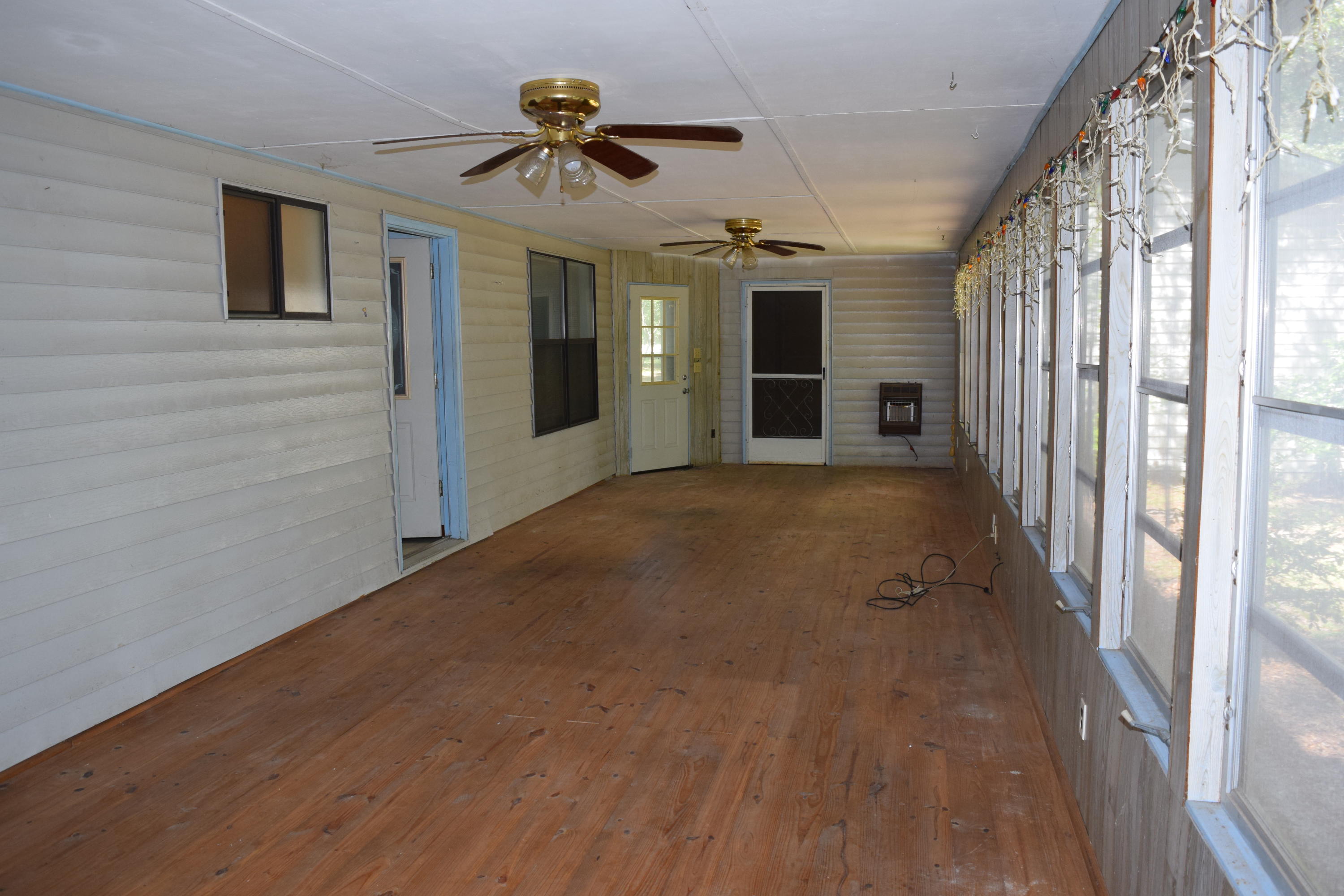 NO RECORDED SUBDIVISION - Residential