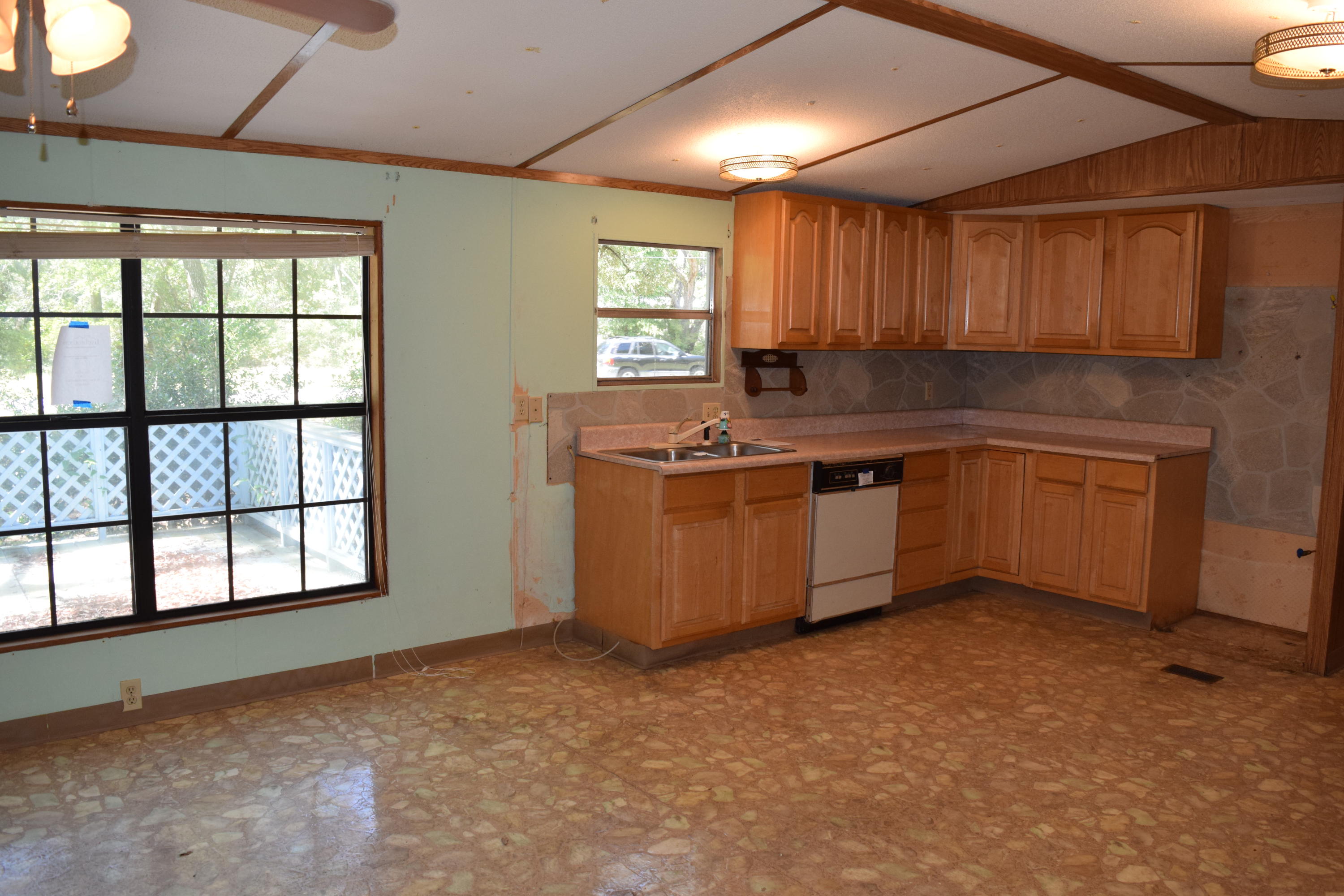 NO RECORDED SUBDIVISION - Residential