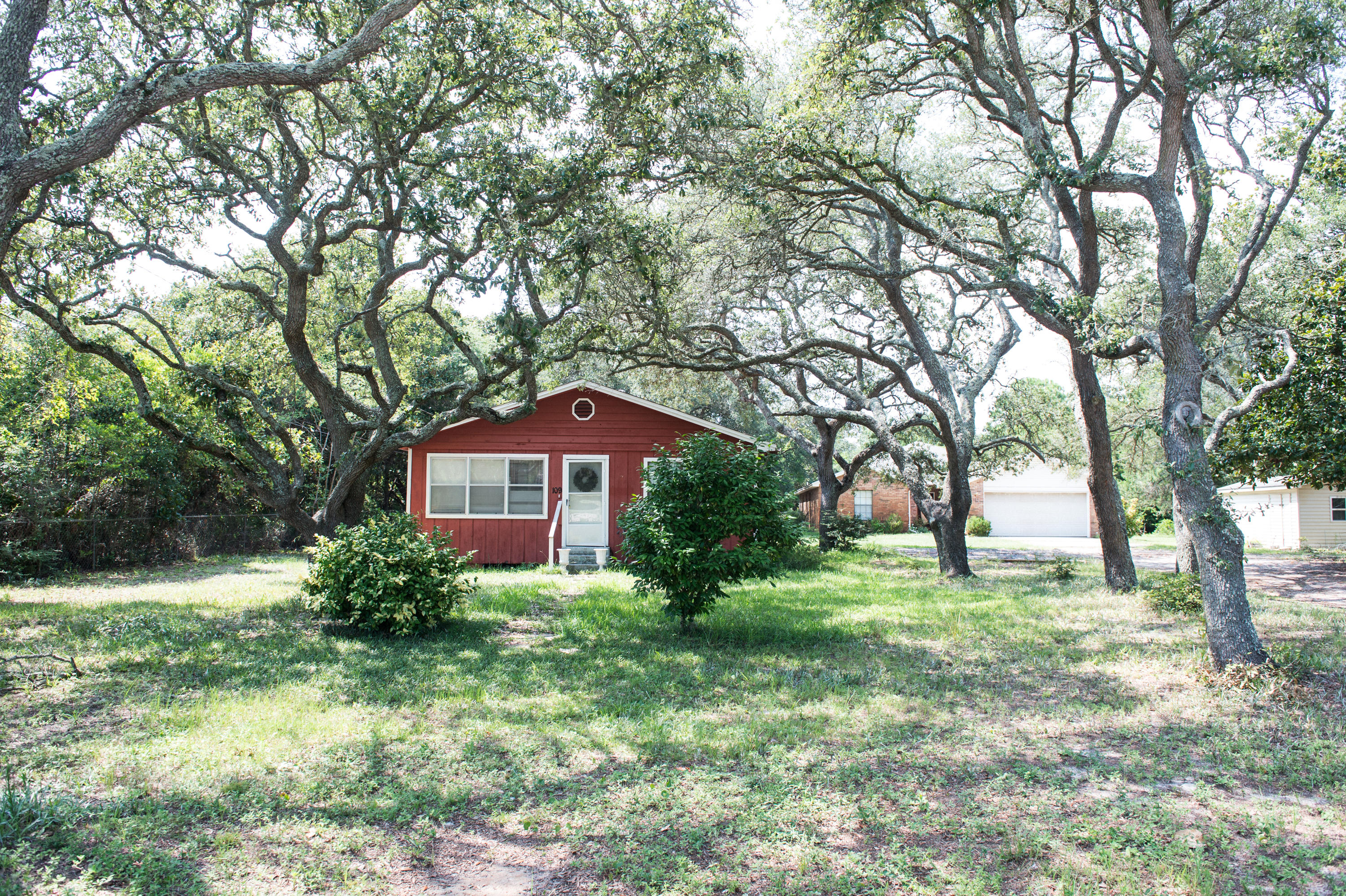 CALHOUN S/D TO DESTIN - Residential