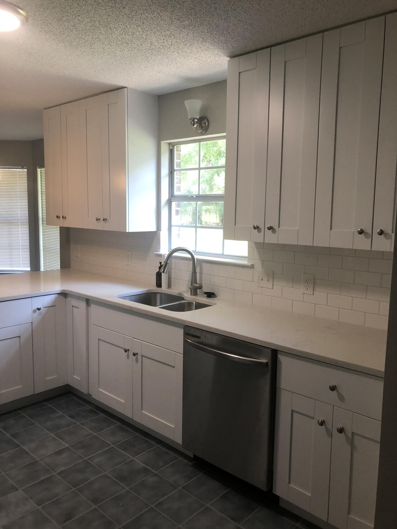 HOLLEY BY THE SEA, 1ST ADD - Residential Lease