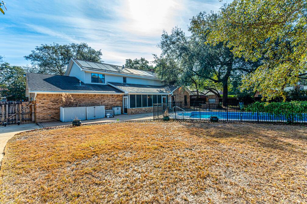 LAKE LORRAINE ESTATES - Residential