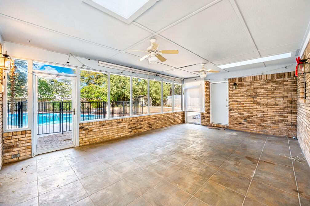 LAKE LORRAINE ESTATES - Residential