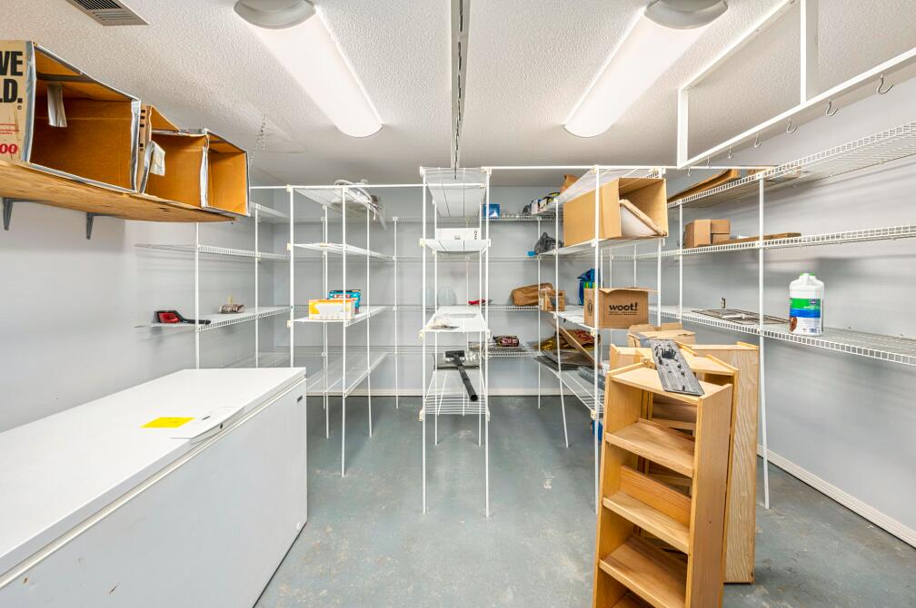 LAKE LORRAINE ESTATES - Residential