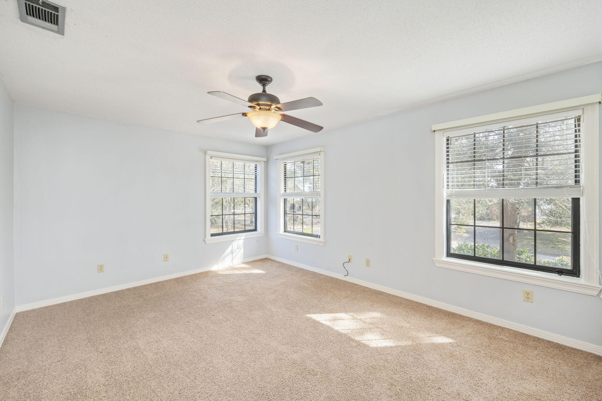 LAKE LORRAINE ESTATES - Residential