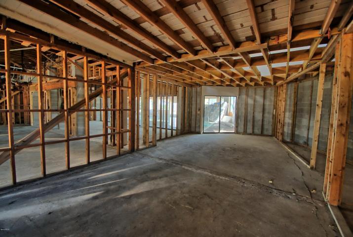 WOODLAWN UNIT 1 - Residential