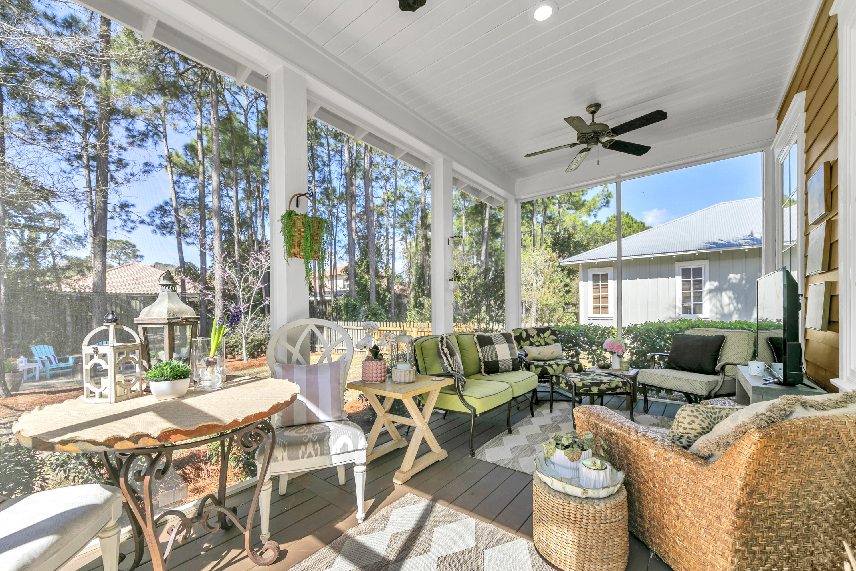 CARSON OAKS - Residential