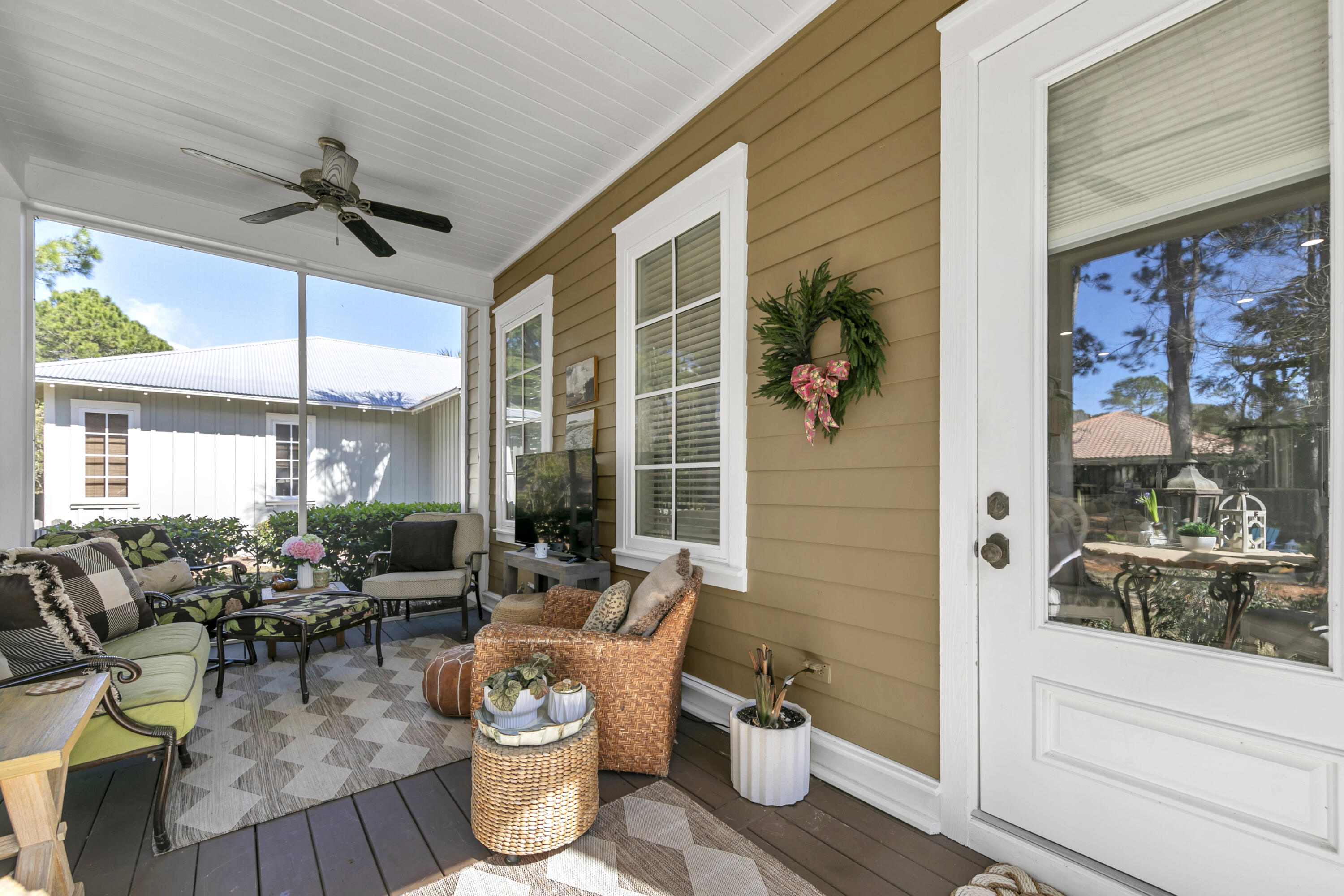 CARSON OAKS - Residential