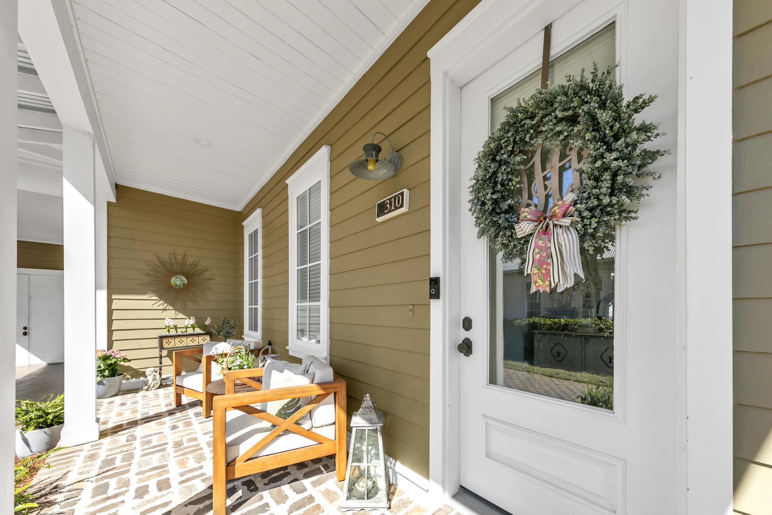 CARSON OAKS - Residential