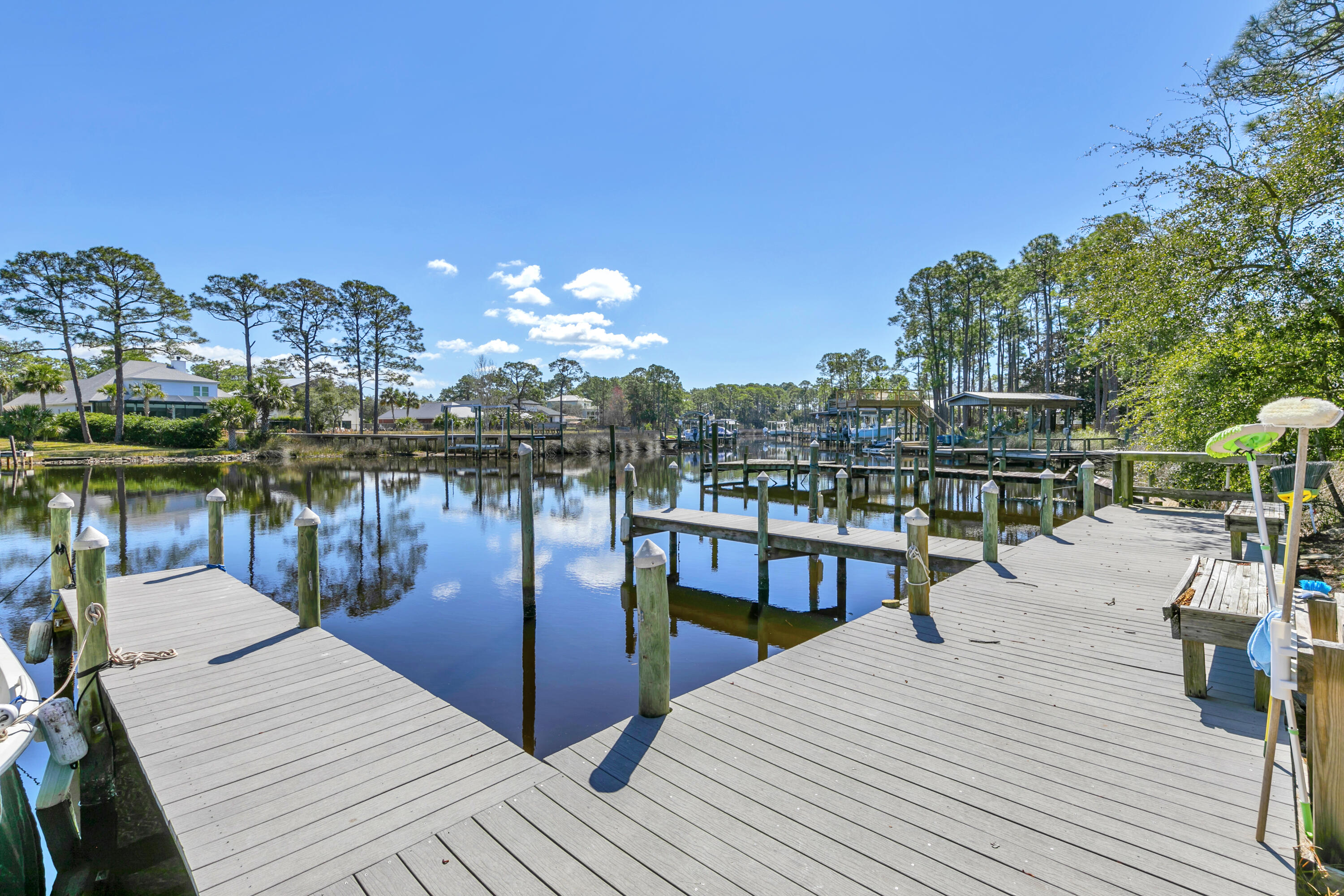 CARSON OAKS - Residential