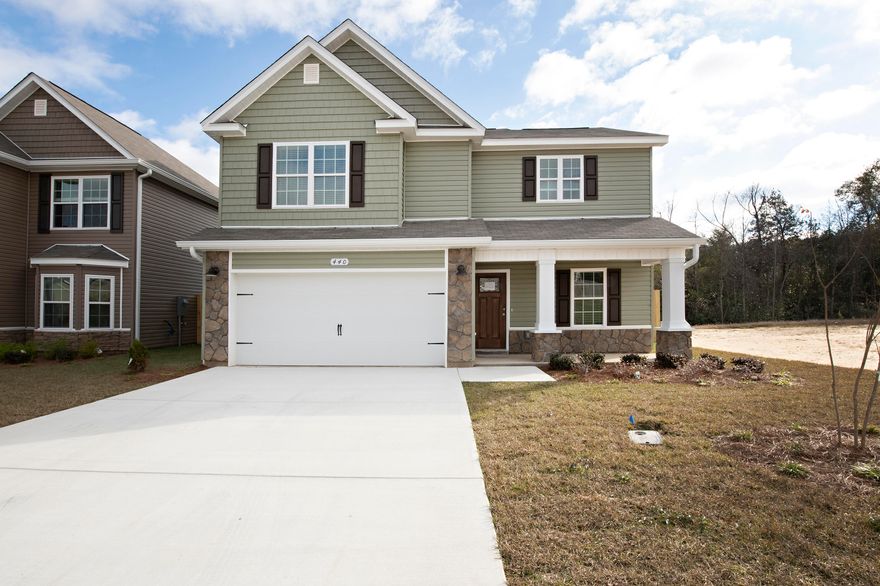 This craftsman home is located 14 miles from Duke Field, adorns a spacious open downstairs floor plan.Light & bright eat-in kitchen with Ivory cabinets,Toasted Walnut laminate flooring, breakfast bar,adjoins the dining room and Family room area.Flex room or 5th bedroom downstairs off the foyer.Three additional bedrooms upstairs along with the Master suite. Both baths with tile floors, spa sinks, & caf cabinetry. Decorative Columns, cedar shake vinyl siding and stone accent the exterior of the home. Actual colors may vary and are subject to change. Fully sodded and landscaped. Pictures are from a previously built home. See more comments for color selections. Need 100% financing options? These home qualify! Seller will pay $3000 of buyers closing costs with the use of a preferred lender. Kitchen Cabinets: White  Counter tops: Angento Romano, 
Master Bath cabinets:Espresso, Counter tops: Angento Romano, 2 white spa sinks
Bath 2: cabinets Cafe color, Counter tops:Bianco Romano, 2 white spa sinks
Exterior Stone: Ledgo-Smoky Mountain 
Carpet: Costello-candlelight bedrooms, closets and stairs
Laminate: Handscraped Toasted Chestnut-foyer, family, kitchen, dining,downstairs hallway
Tile: 12x24 Rampage Gray-Master bath, guest & laundry room 
Hardware: Satin Nickel
Front door: White Fiberglass
Interior Walls: Agreeable Gray
Blinds: 2" Faux ultra white