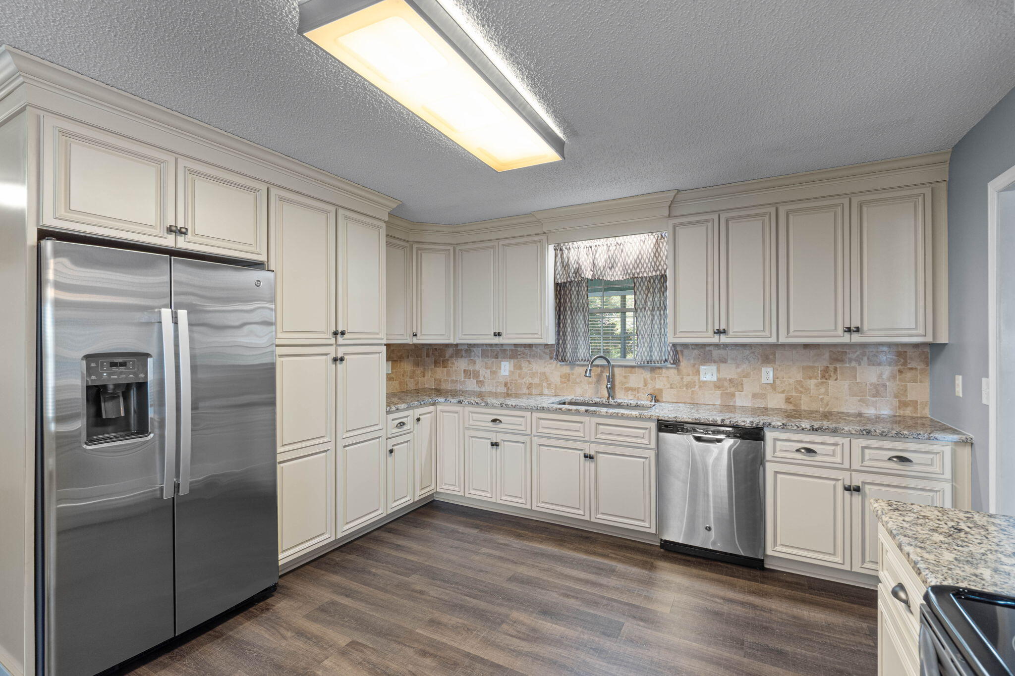 METES & BOUNDS - Residential Lease