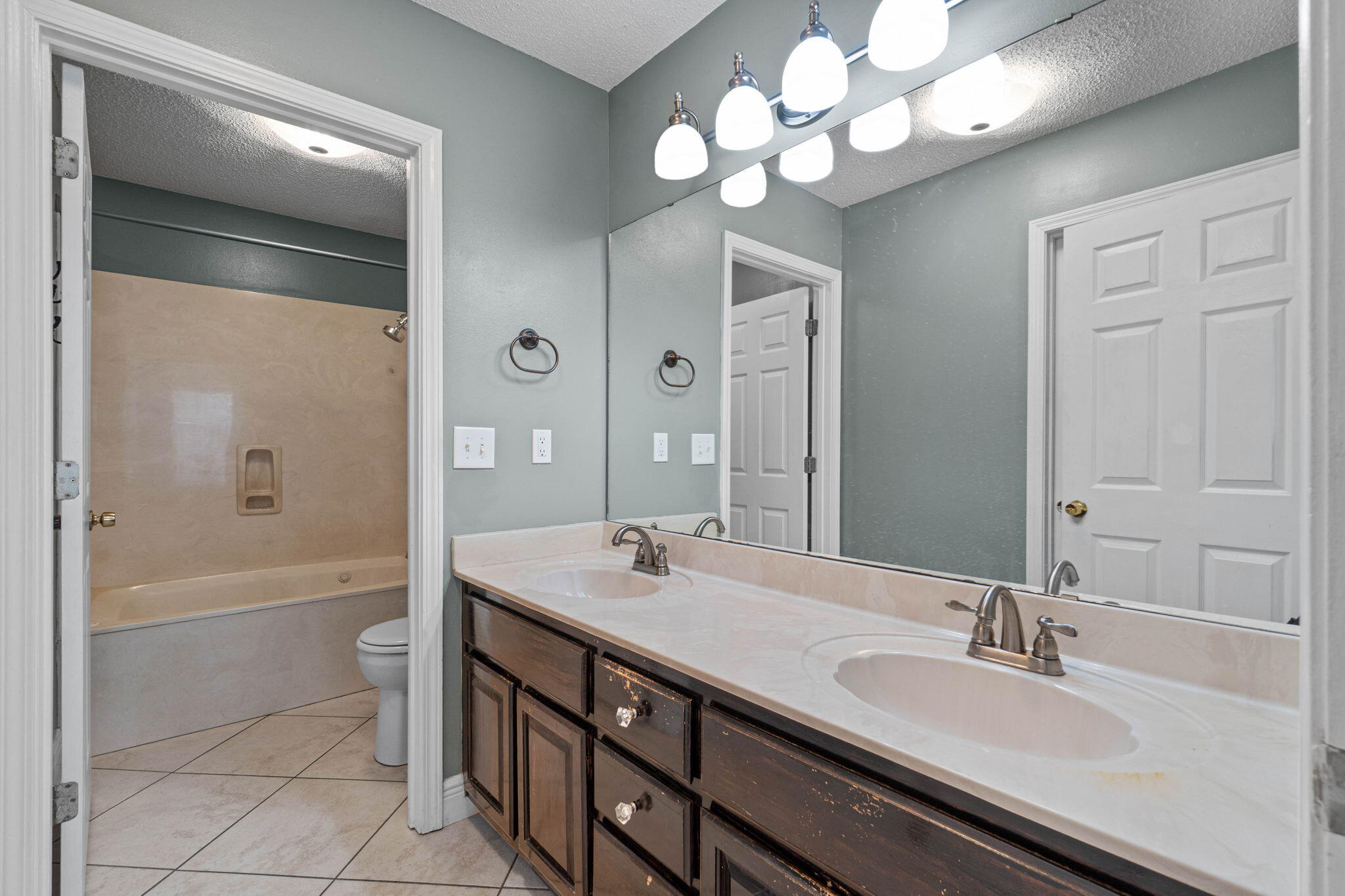 METES & BOUNDS - Residential Lease