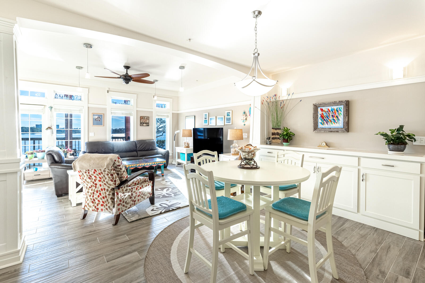 WILD HERON LAKESIDE LODGE - Residential