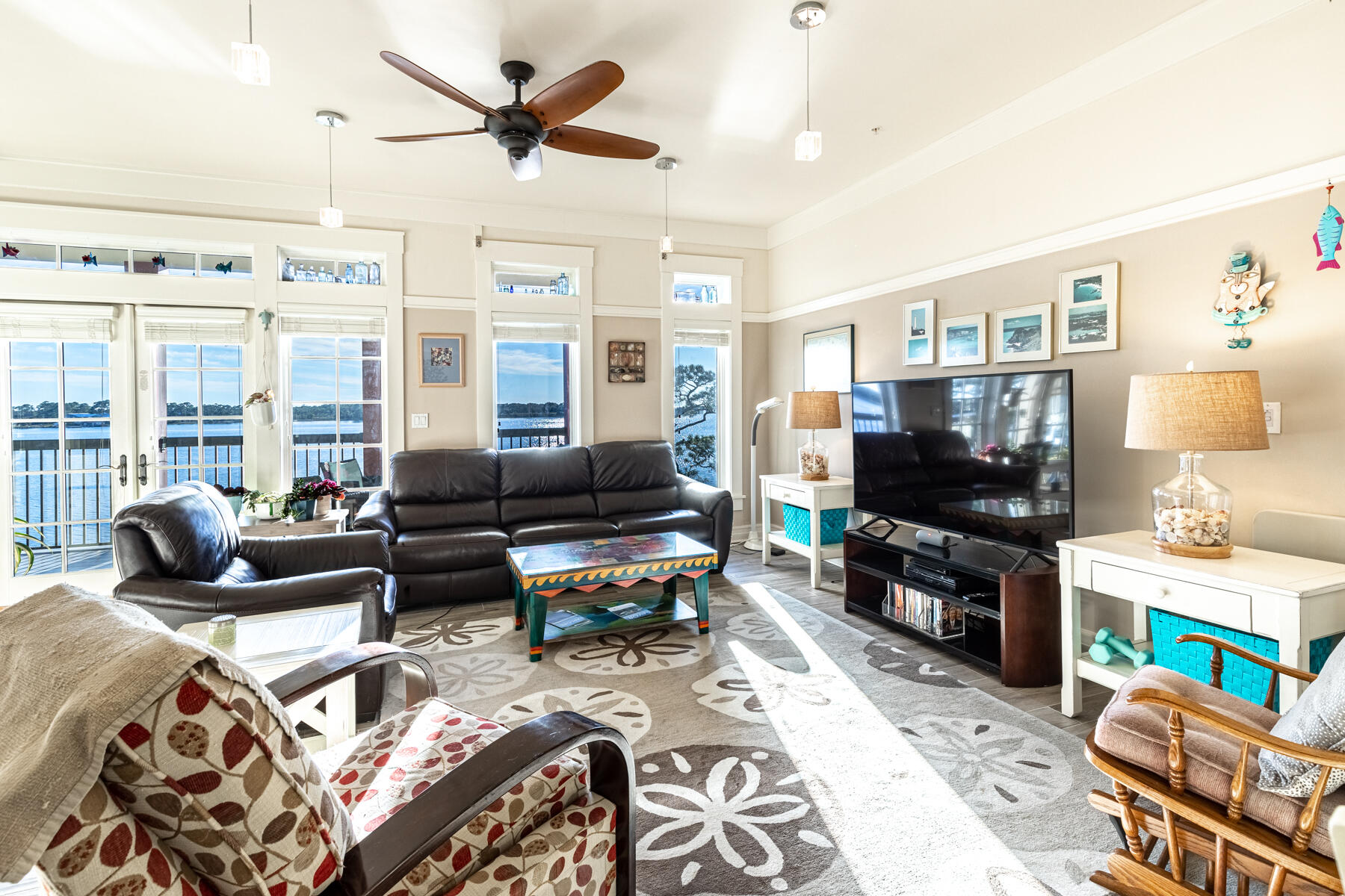 WILD HERON LAKESIDE LODGE - Residential