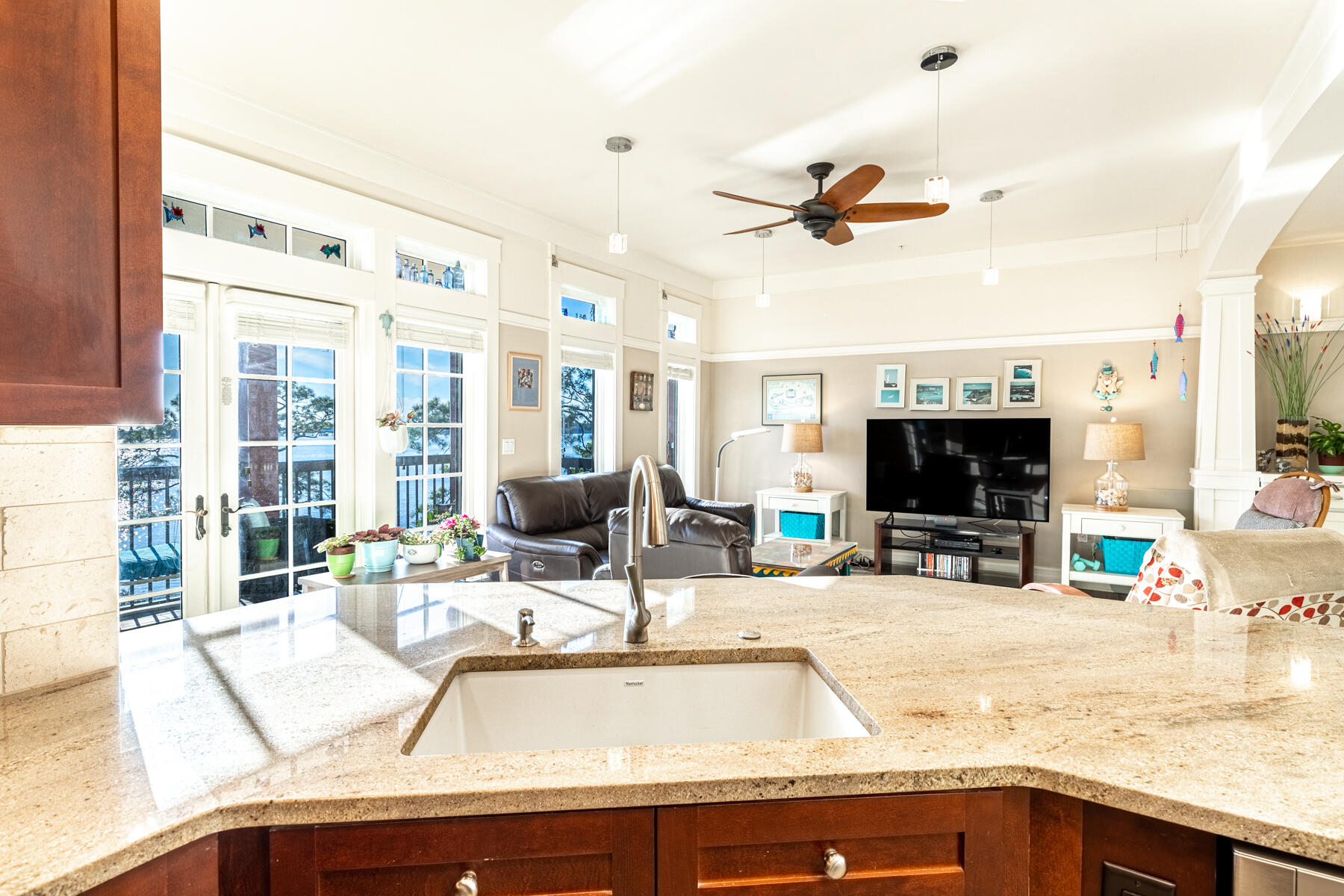 WILD HERON LAKESIDE LODGE - Residential