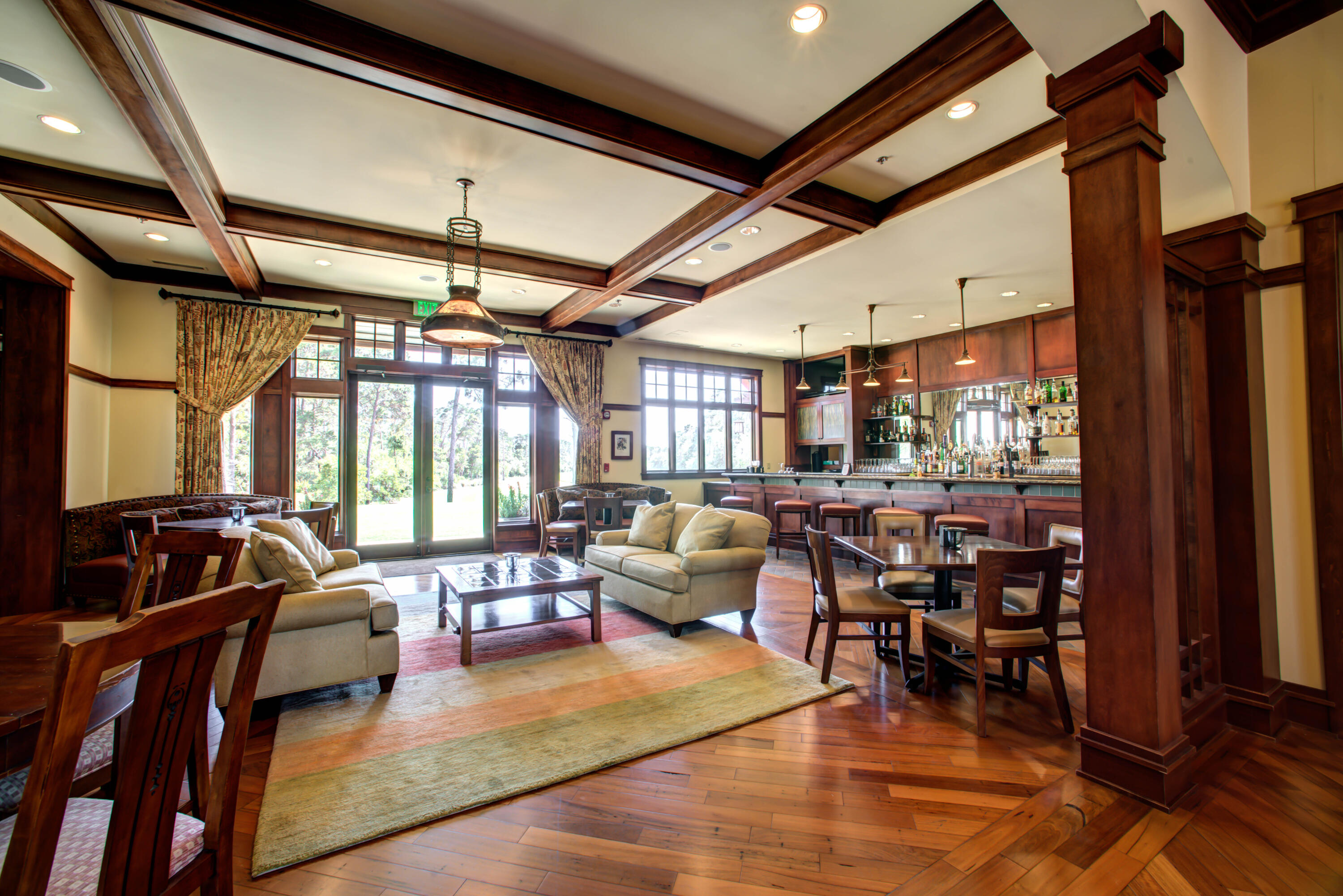 WILD HERON LAKESIDE LODGE - Residential