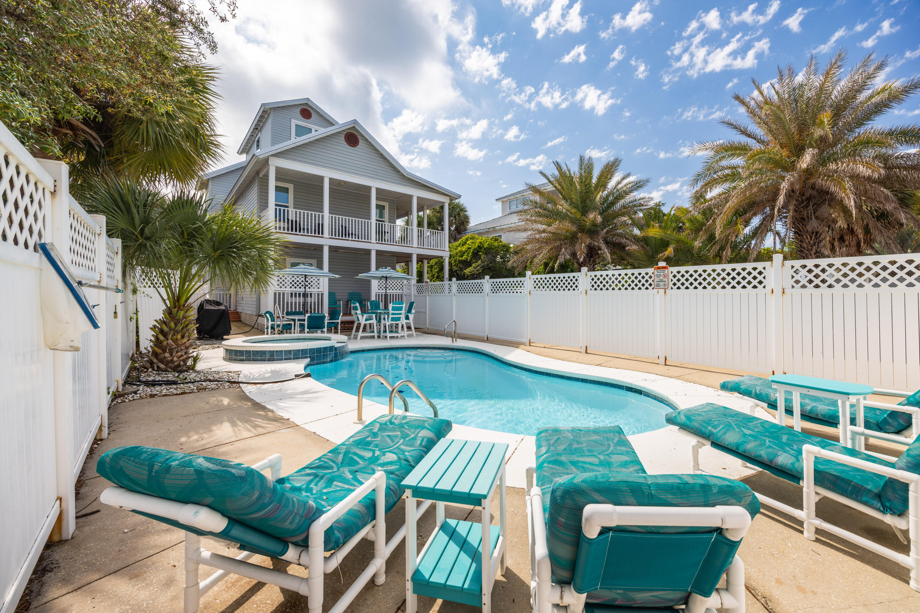 CRYSTAL BEACH - Residential