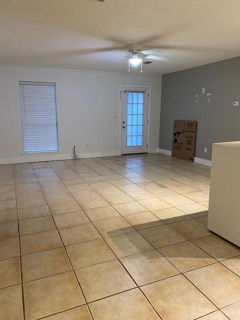 ELIZABETH FARMS UNREC - Residential Lease