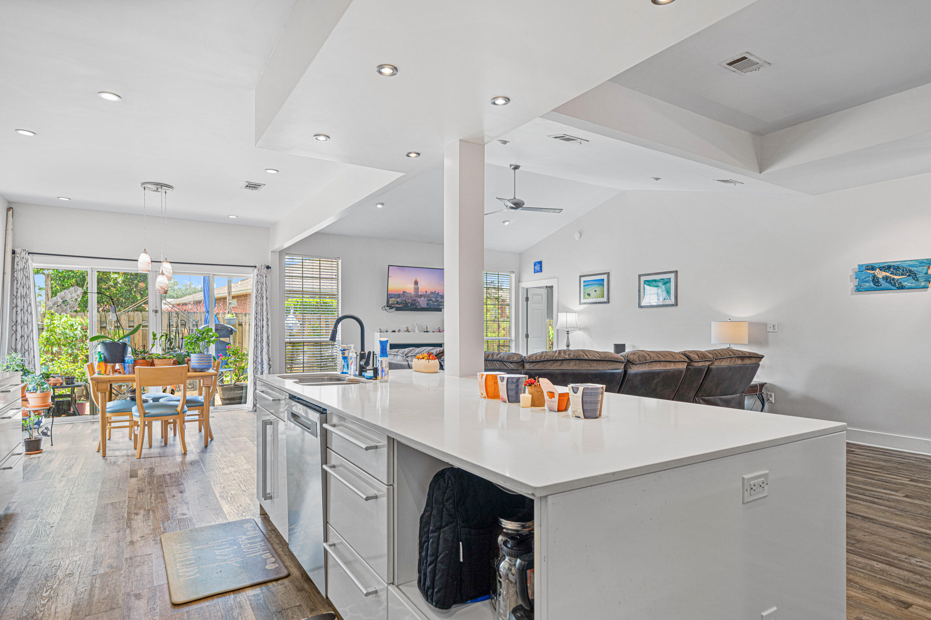 BAYSIDE - Residential