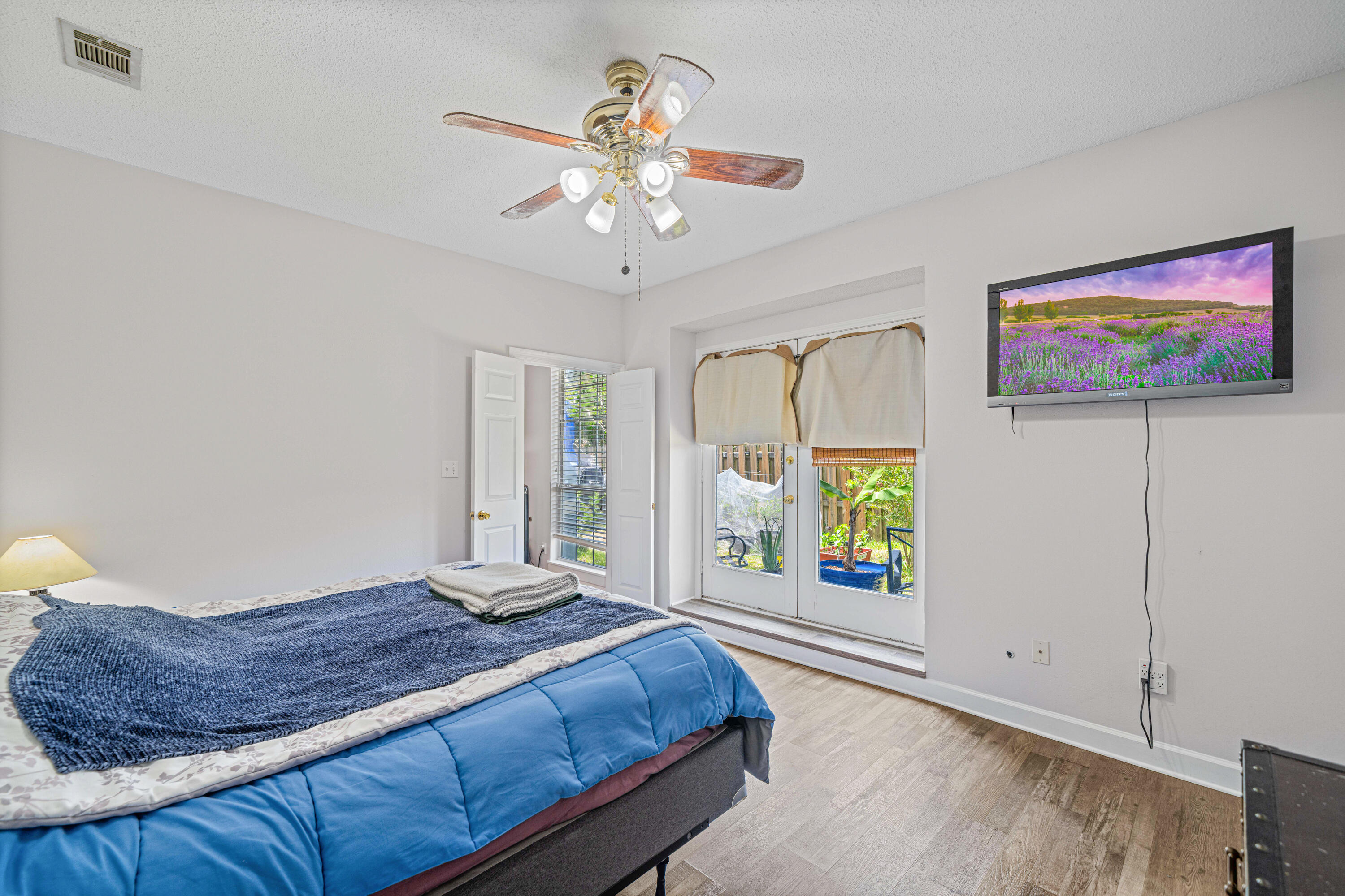 BAYSIDE - Residential