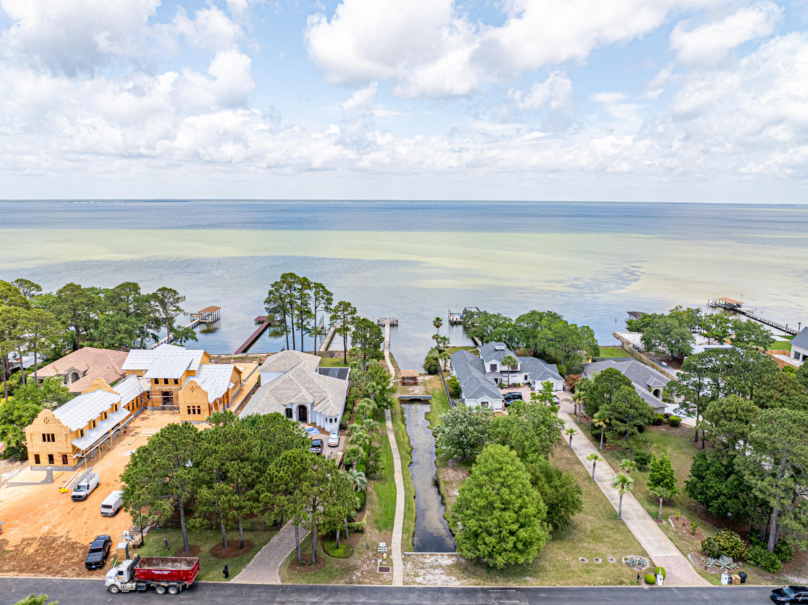 BAYSIDE - Residential