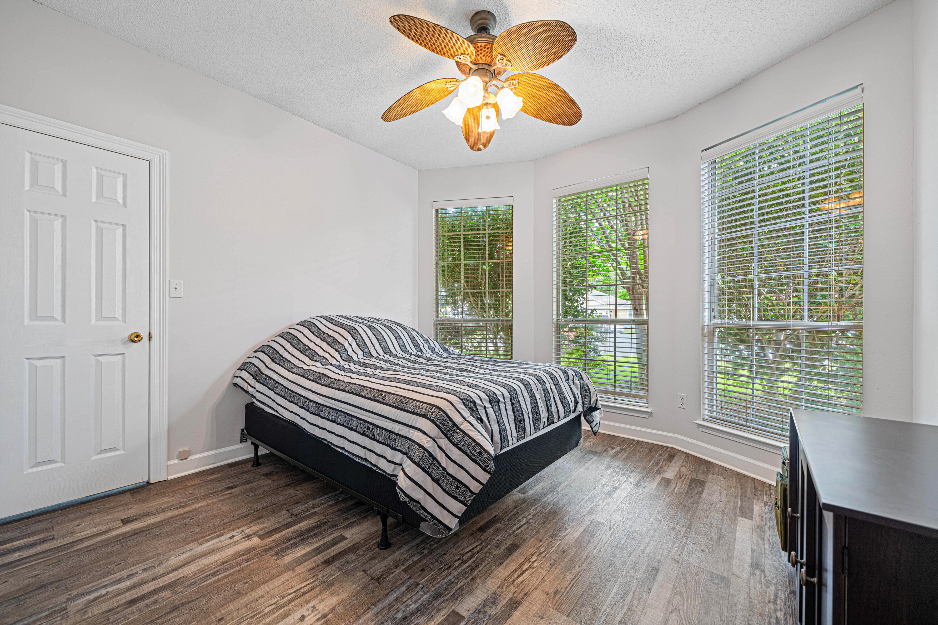 BAYSIDE - Residential