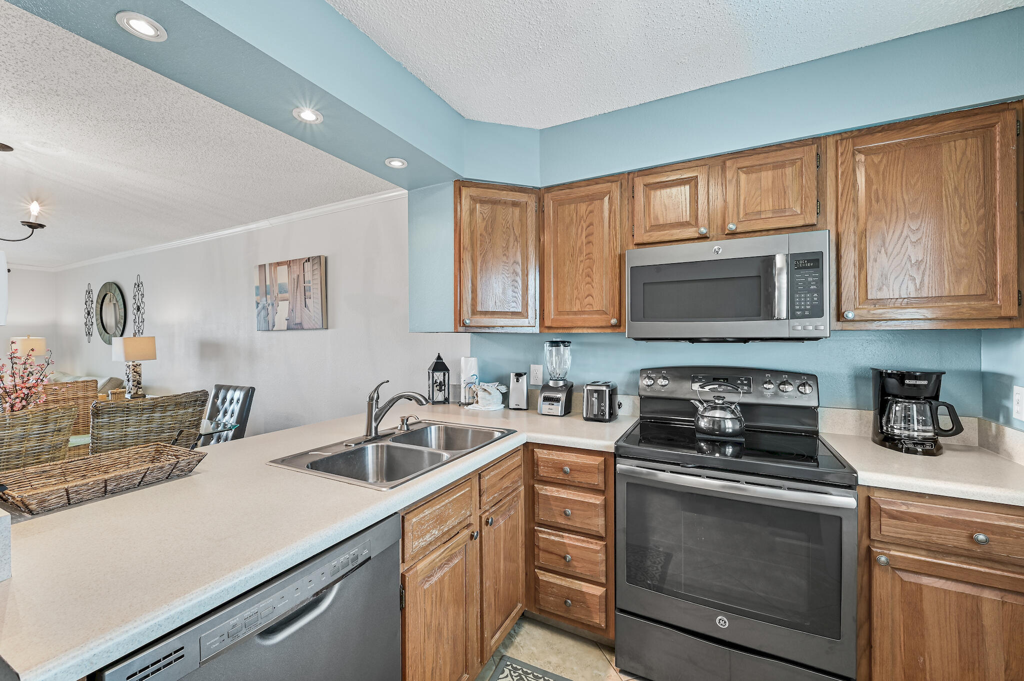 ISLANDER CONDO PH 2 - Residential