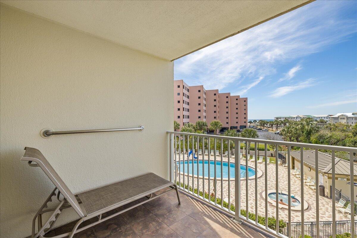 ISLANDER CONDO PH 2 - Residential