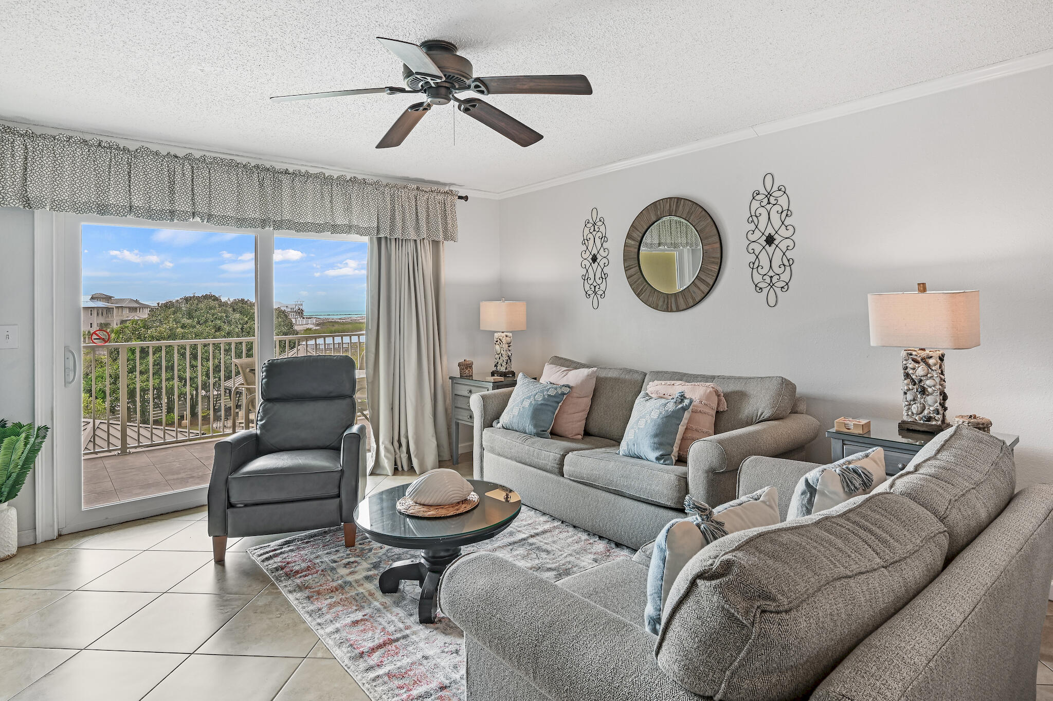 ISLANDER CONDO PH 2 - Residential