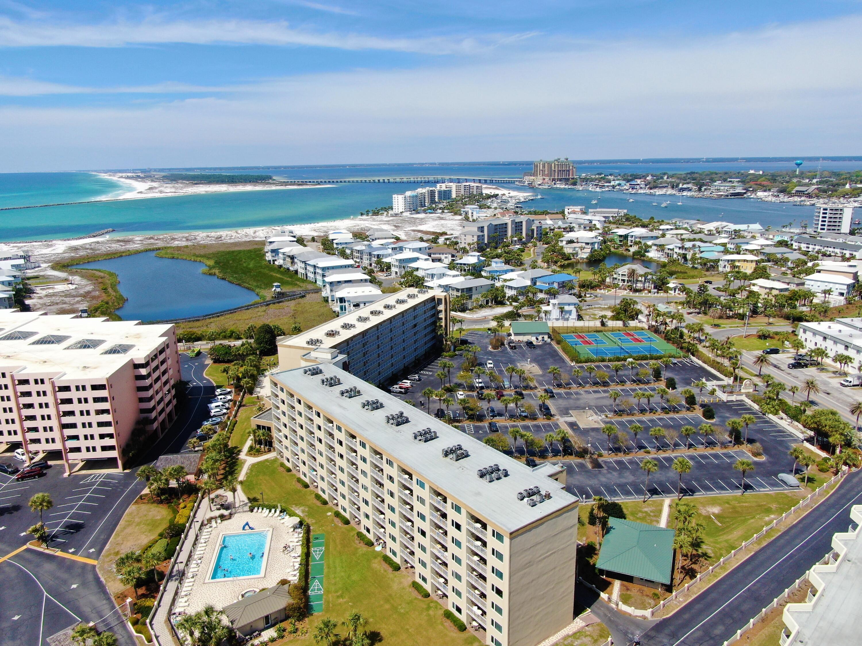 ISLANDER CONDO PH 2 - Residential