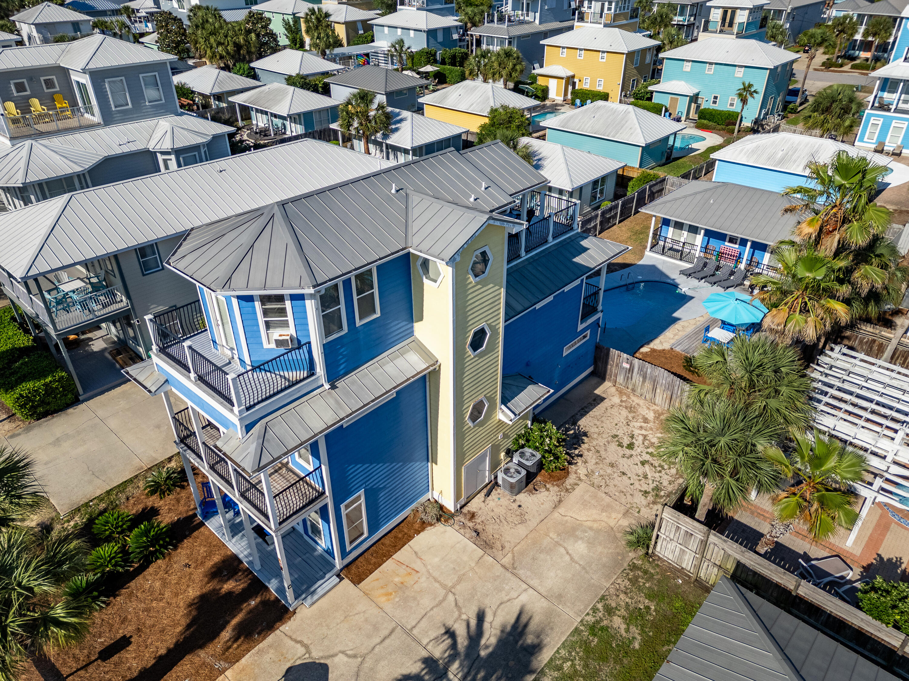 CRYSTAL BEACH - Residential